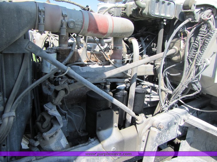 image for item 3044 1993 Mack 600 RD 600 cement mixer truck