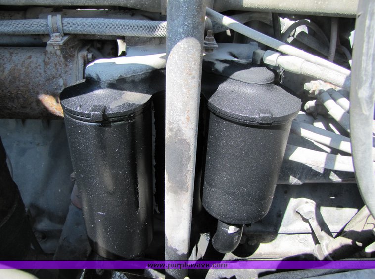 image for item 3044 1993 Mack 600 RD 600 cement mixer truck