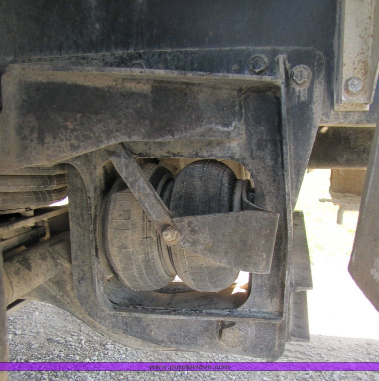 image for item 3044 1993 Mack 600 RD 600 cement mixer truck