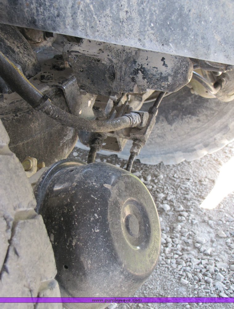 image for item 3044 1993 Mack 600 RD 600 cement mixer truck