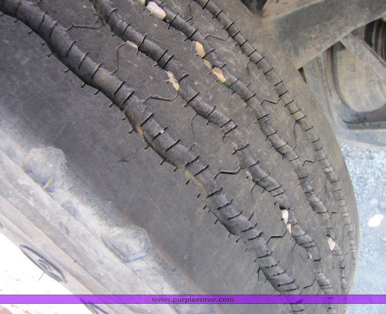 image for item 3044 1993 Mack 600 RD 600 cement mixer truck