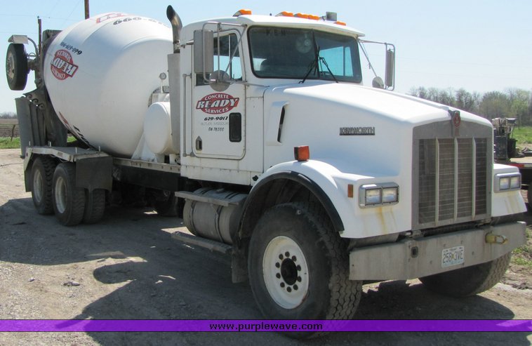 image for item 3045 1992 Kenworth Construct W900 cement mixer truck
