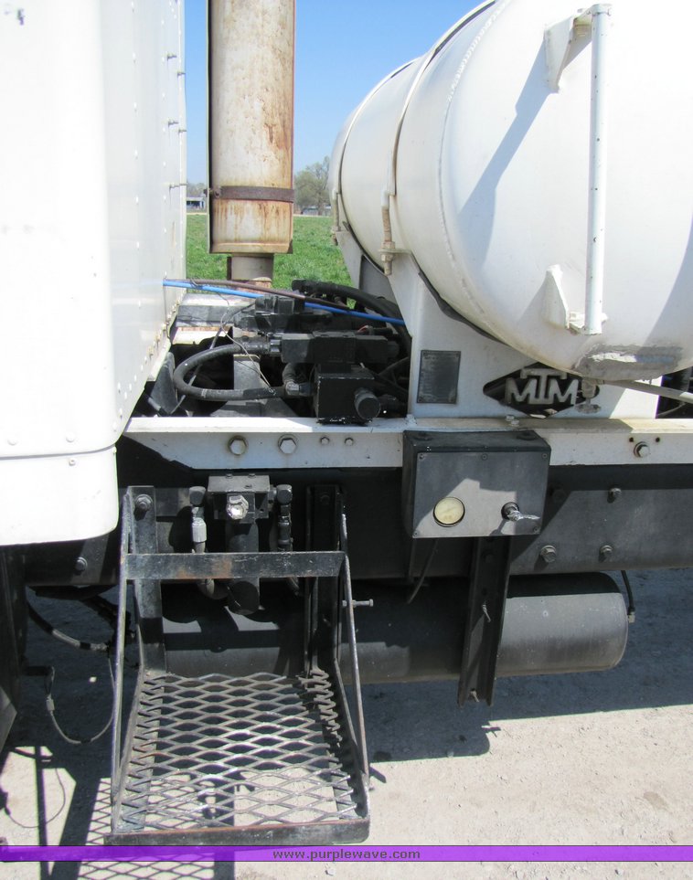 image for item 3045 1992 Kenworth Construct W900 cement mixer truck