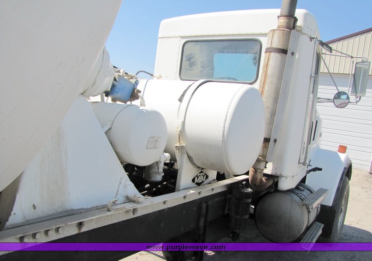 image for item 3045 1992 Kenworth Construct W900 cement mixer truck
