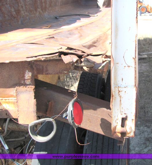 image for item 3086 1979 Cherokee 30' tandem axle end dump trailer