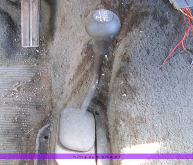 image for item 3088 1992 Ford F250 XLT extended cab pickup