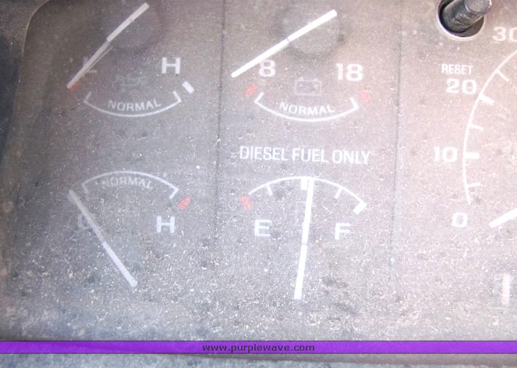 image for item 3088 1992 Ford F250 XLT extended cab pickup