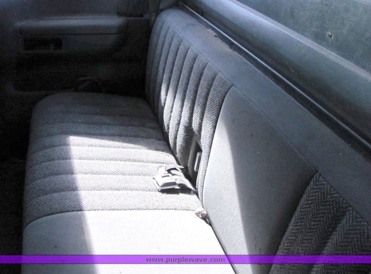 image for item 3088 1992 Ford F250 XLT extended cab pickup