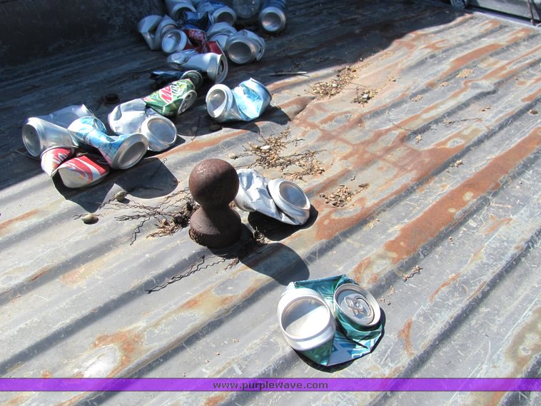 image for item 3088 1992 Ford F250 XLT extended cab pickup