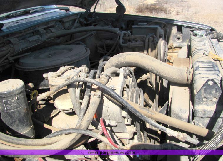 image for item 3088 1992 Ford F250 XLT extended cab pickup