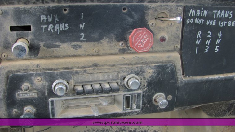 image for item 3096 1974 International F2050 tandem axle water truck