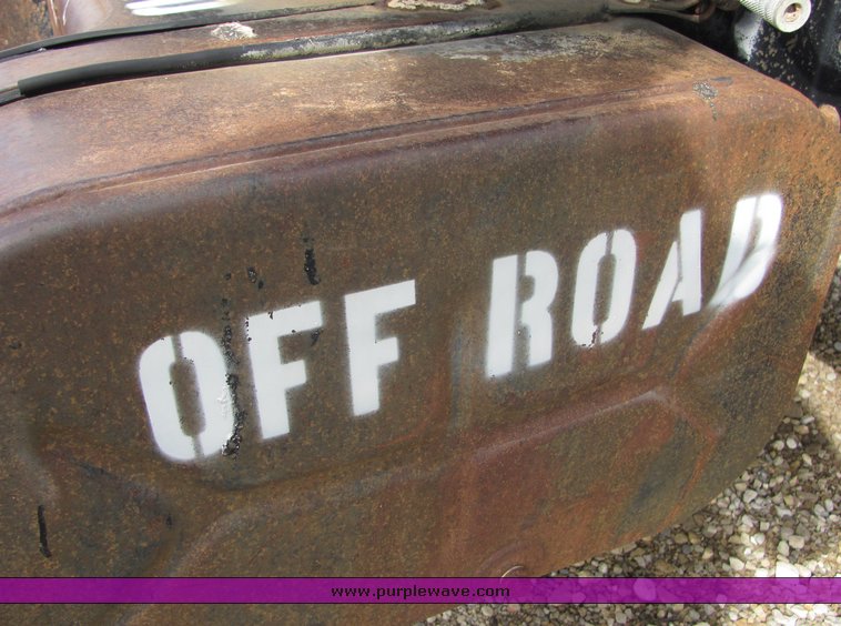 image for item 3096 1974 International F2050 tandem axle water truck