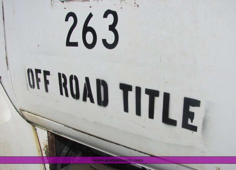 image for item 3096 1974 International F2050 tandem axle water truck