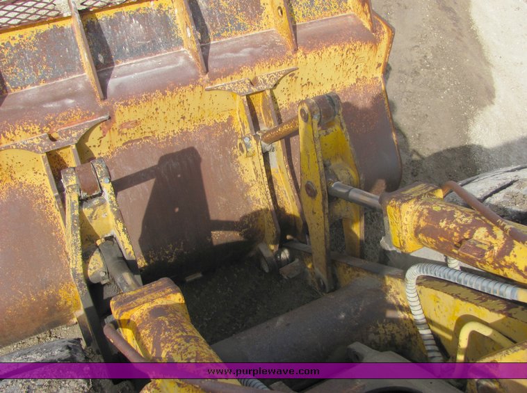 image for item 3097 1973 Caterpillar 988 wheel loader