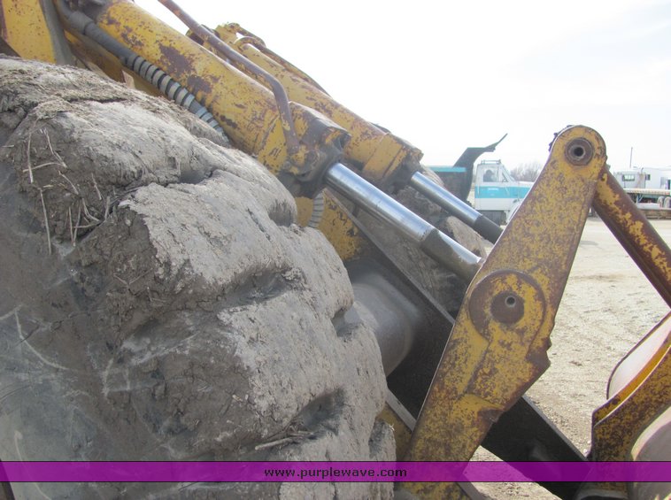 image for item 3097 1973 Caterpillar 988 wheel loader