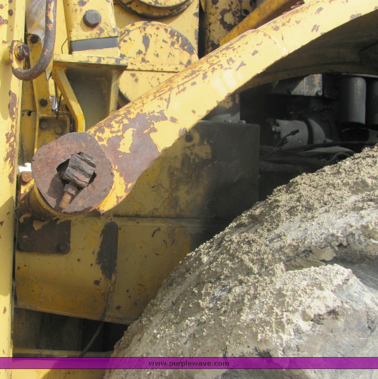 image for item 3097 1973 Caterpillar 988 wheel loader