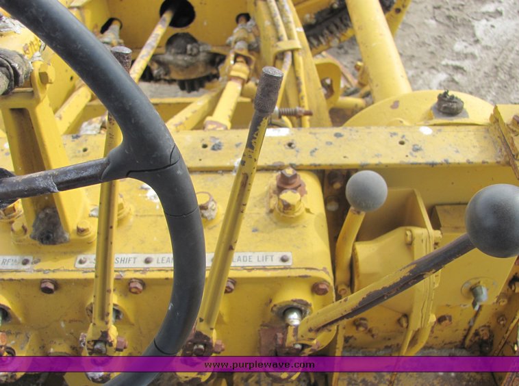 image for item 3100 1963 Caterpillar 12 motor grader