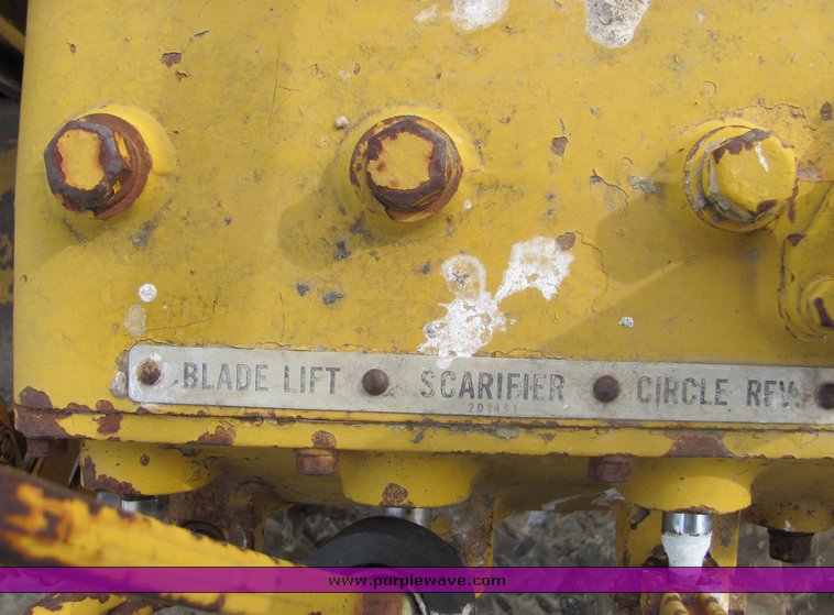 image for item 3100 1963 Caterpillar 12 motor grader