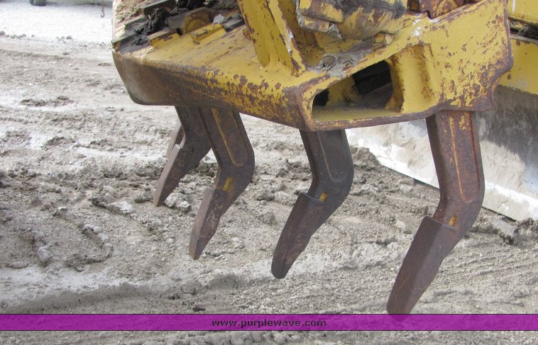 image for item 3100 1963 Caterpillar 12 motor grader