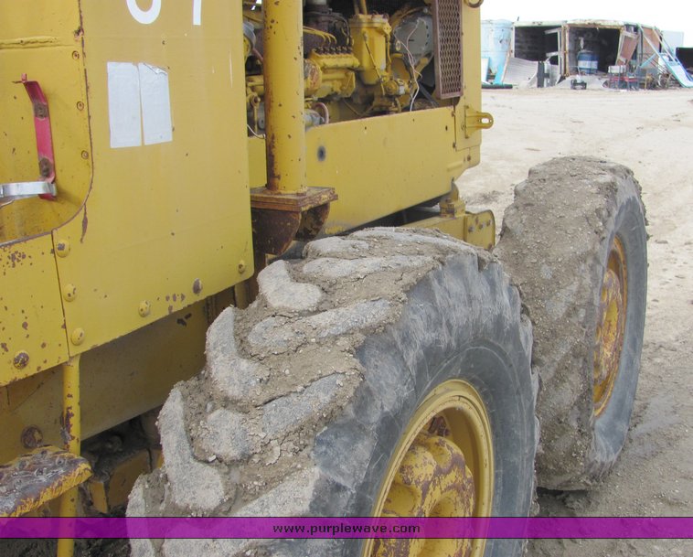 image for item 3100 1963 Caterpillar 12 motor grader