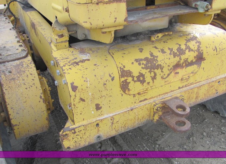 image for item 3100 1963 Caterpillar 12 motor grader