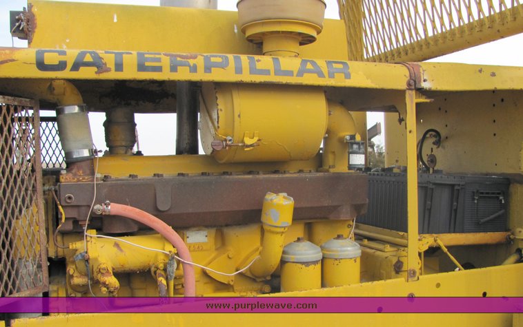 image for item 3100 1963 Caterpillar 12 motor grader