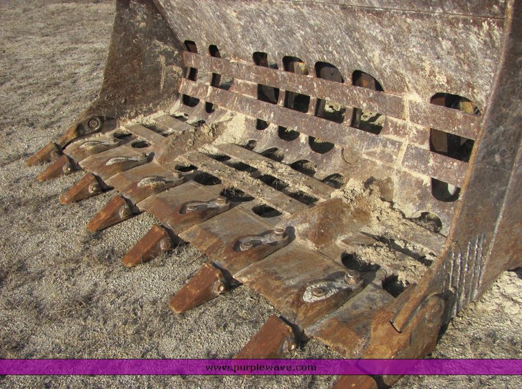 image for item 3103 1977 Caterpillar 977 track loader