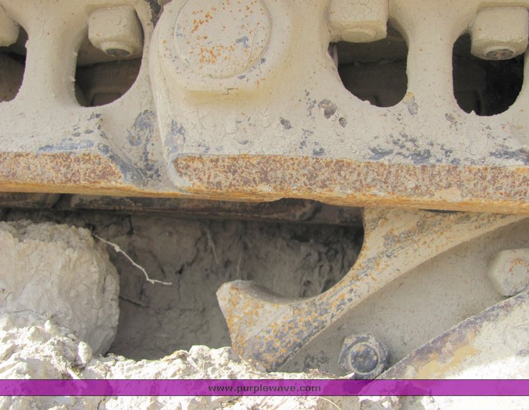 image for item 3103 1977 Caterpillar 977 track loader