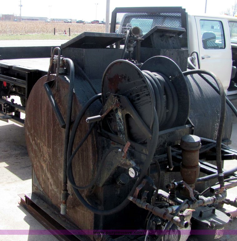 image for item 3109 Asphalt application tank