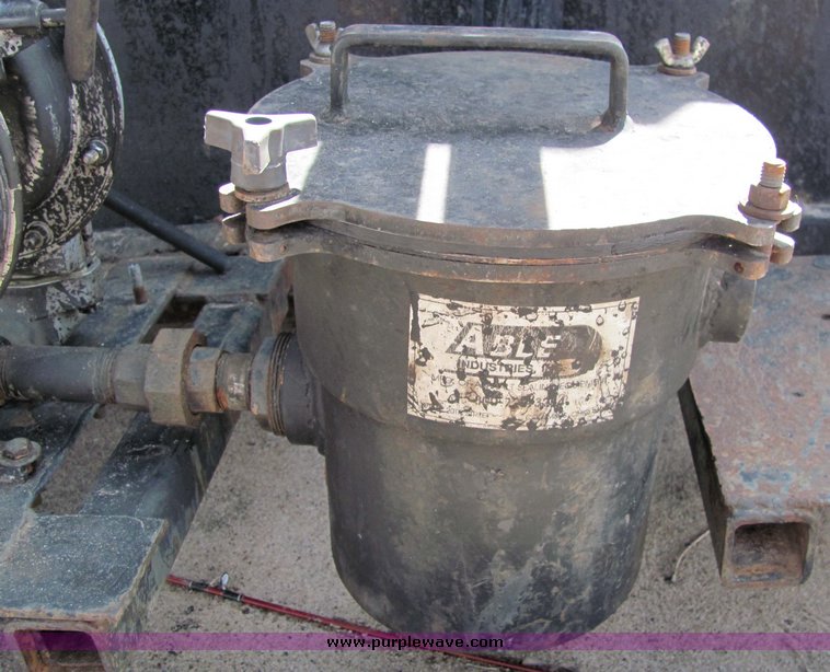 image for item 3109 Asphalt application tank