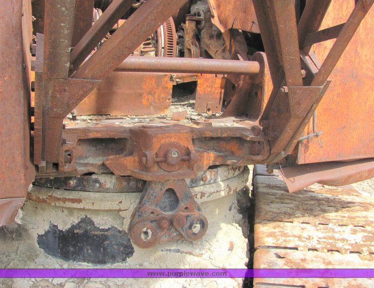 image for item 3132 Northwest track crane