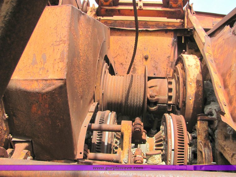 image for item 3132 Northwest track crane