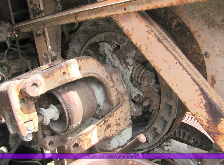 image for item 3132 Northwest track crane