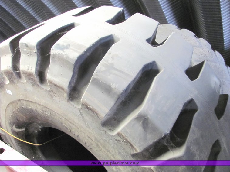 image for item 3136 Bridge Stone D-lug 29.5x29 tire