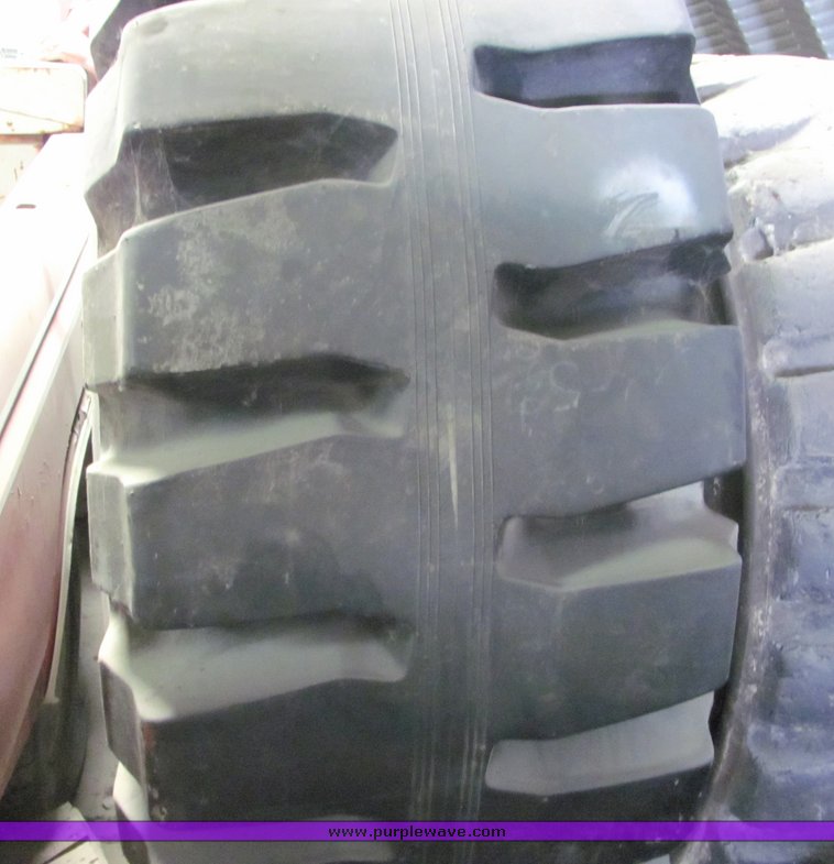 image for item 3136 Bridge Stone D-lug 29.5x29 tire