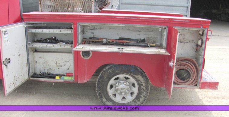 image for item 3137 2001 Ford F150 XL pickup