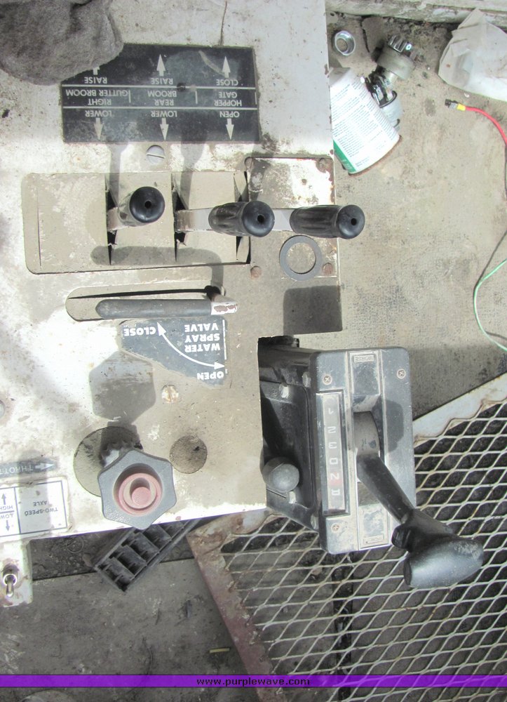 image for item 3139 Mobil Sweeper street sweeper