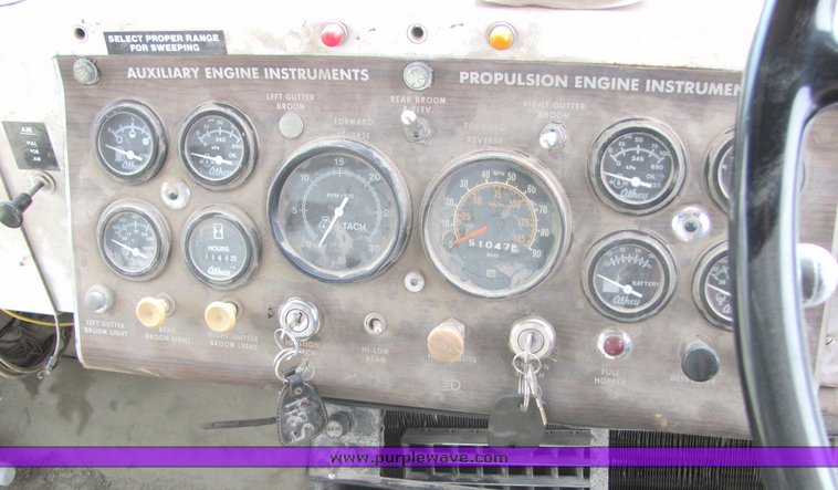 image for item 3139 Mobil Sweeper street sweeper