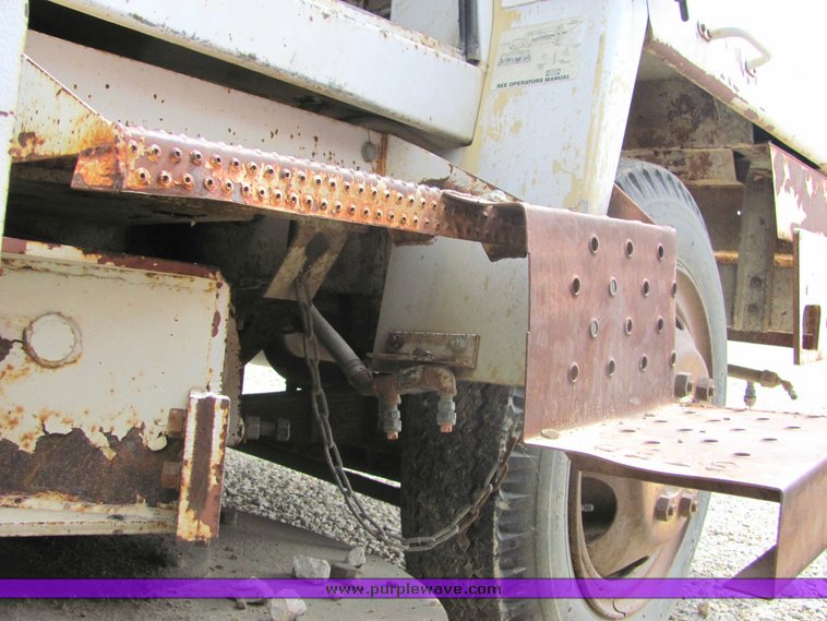 image for item 3139 Mobil Sweeper street sweeper