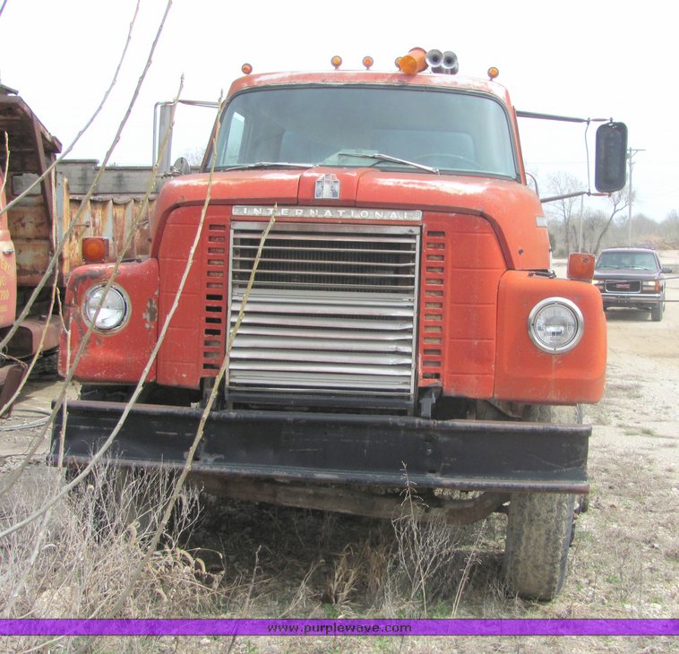 image for item 3140 1970 International Fleetstar 1910 water truck