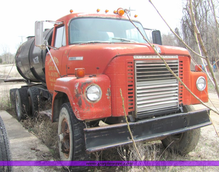 image for item 3140 1970 International Fleetstar 1910 water truck
