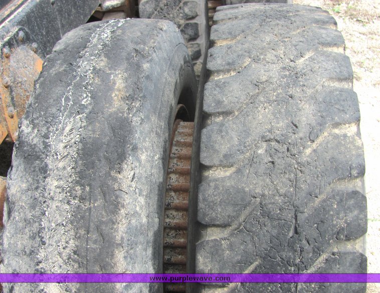 image for item 3140 1970 International Fleetstar 1910 water truck