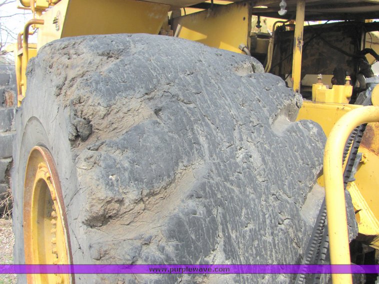 image for item 3141 1984 Caterpillar 988B wheel loader