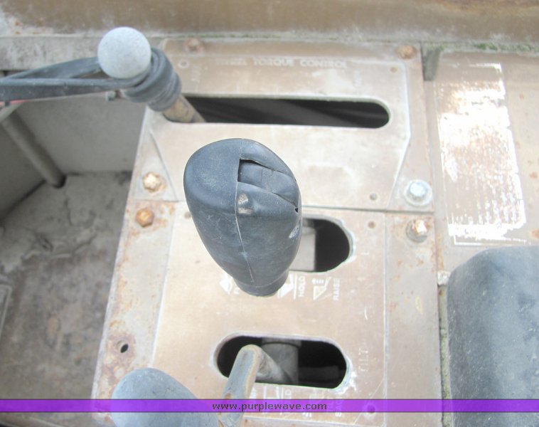 image for item 3141 1984 Caterpillar 988B wheel loader