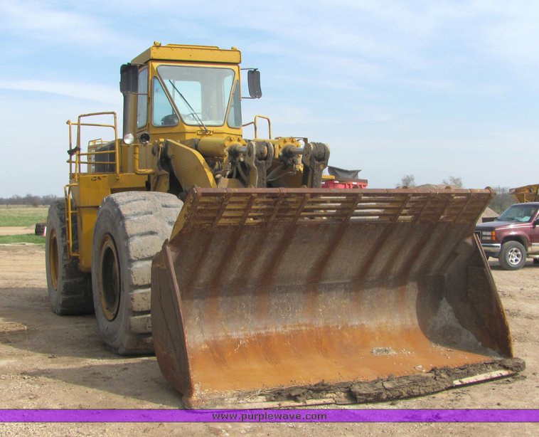 image for item 3146 1974 Caterpillar 988B wheel loader