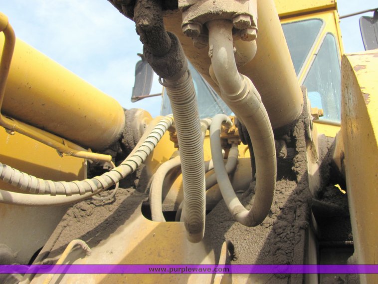 image for item 3146 1974 Caterpillar 988B wheel loader