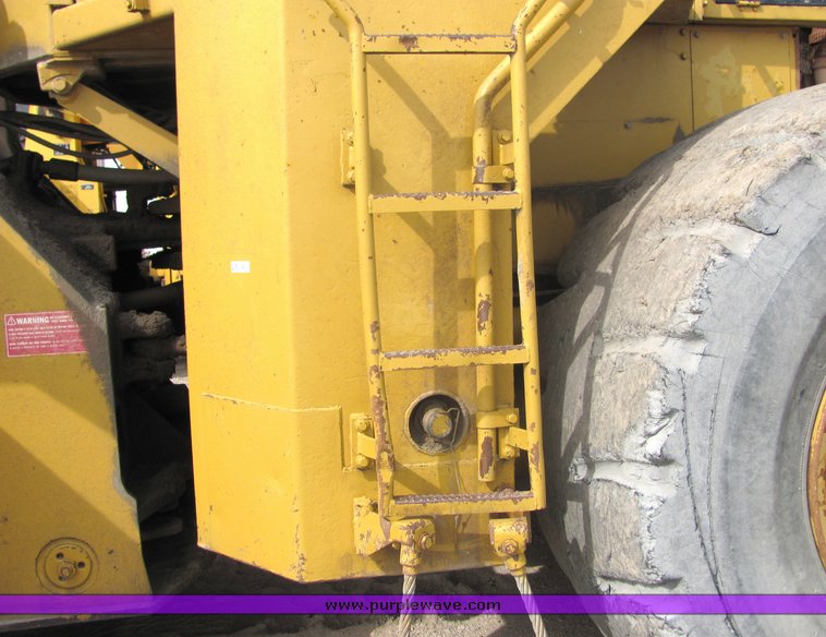 image for item 3146 1974 Caterpillar 988B wheel loader