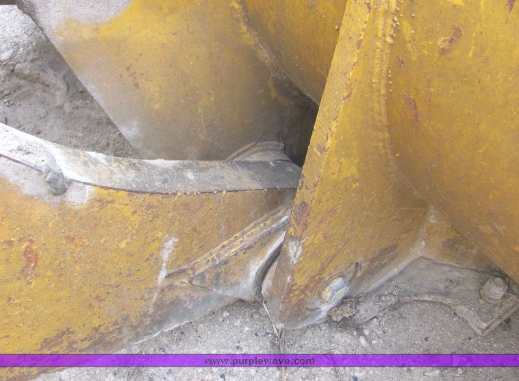 image for item 3146 1974 Caterpillar 988B wheel loader