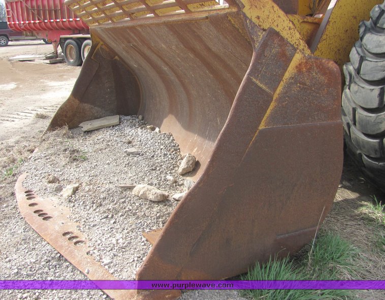 image for item 3147 1978 Caterpillar 988B wheel loader