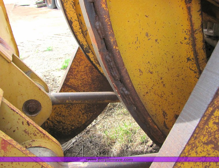 image for item 3147 1978 Caterpillar 988B wheel loader